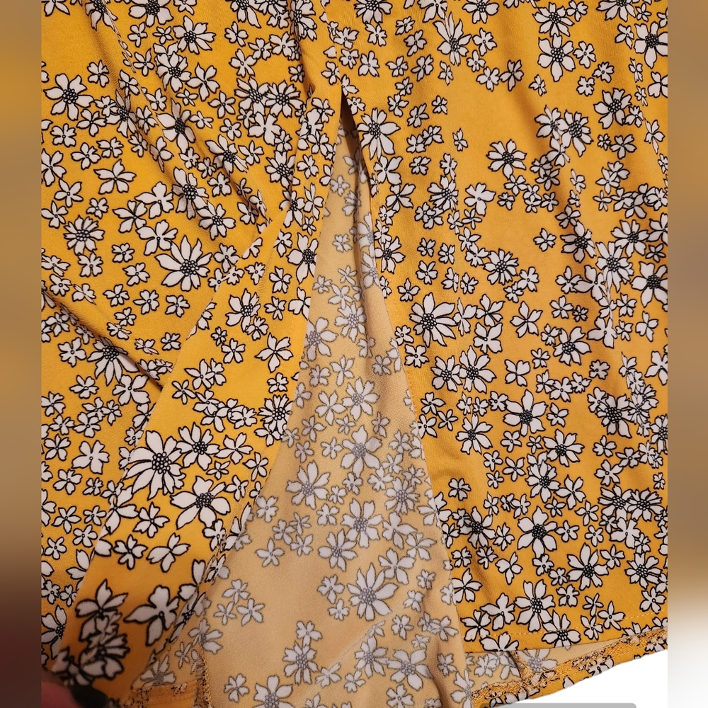 Lane Bryant Skirt Womens Yellow Floral Elastic Waist Stretch Size 18 - Picture 2 of 4